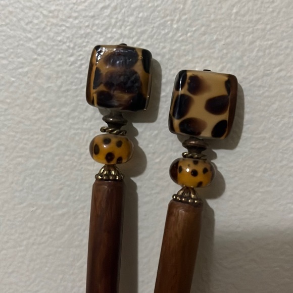 Sticks and Stones Wildcat Hairsticks - Picture 6 of 8